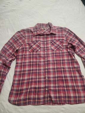 L.L. Bean Pink and Blue Plaid Button-Down Shirt %100 Cotton